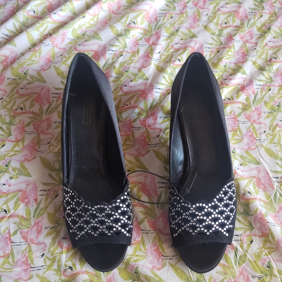 NEW Laura Scott Size 7 Black Heels Rhinestones - Picture 5 of 11